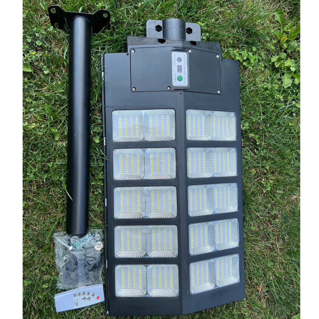 BigM 1000W solar street light has 800 units of bright LED beads that generate 25000 lumens of brightness
