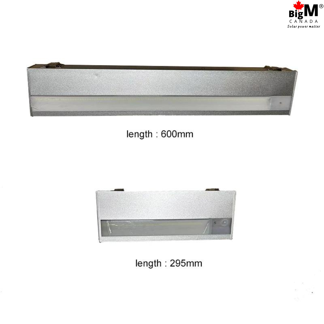 This weatherproof BigM wireless solar billboard lighting fixture with all-aluminum body BigM solar billboard lighting comes in 2 different sizes: 30 cm (12”) and 60 cm (24”) long.