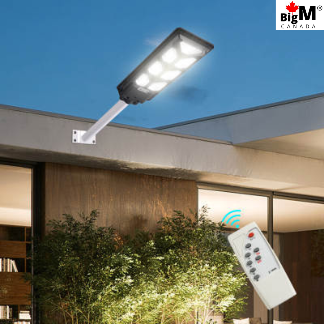 Night image of super bright BigM 500w solar street lights