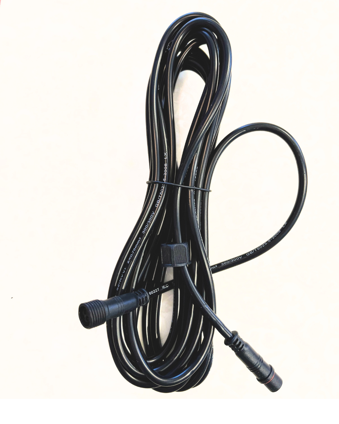 With a 16.5 ft (5 meters) length, this BigM connecting extension cable allows users to position solar panels in the best possible location for capturing sunlight while keeping the floodlights or streetlights in their intended areas