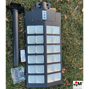 This BigM commercial 1200W solar street light has a heavy-duty battery that can store up to 30000mAh solar charge