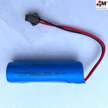 Load image into Gallery viewer, BigM 3.7V 3000mAh  rechargeable 18650 battery with wire connector for solar indoor lights post lights
