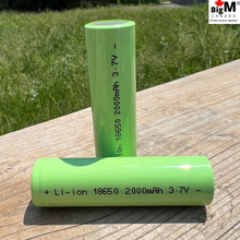 Charger l&#39;image dans la galerie, BigM 3.7v 2000mAH Heavy Duty Lithium Ion 18650 Rechargeable Battery can be recharged up to 1200 cycles
