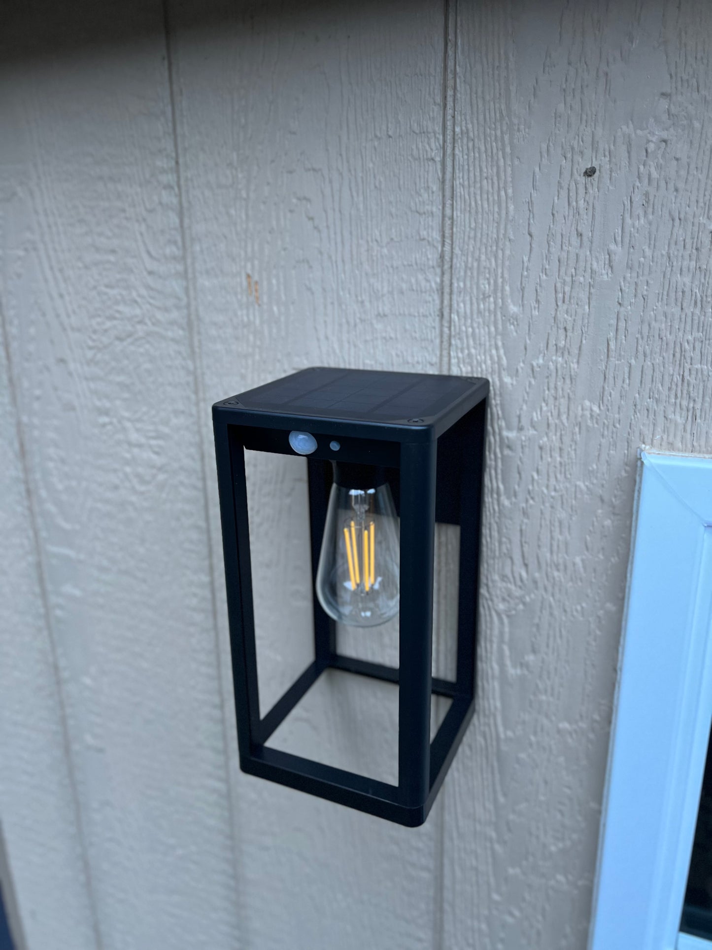 BigM Solar porch light with motion sensor and warm white colour temperature for outdoors